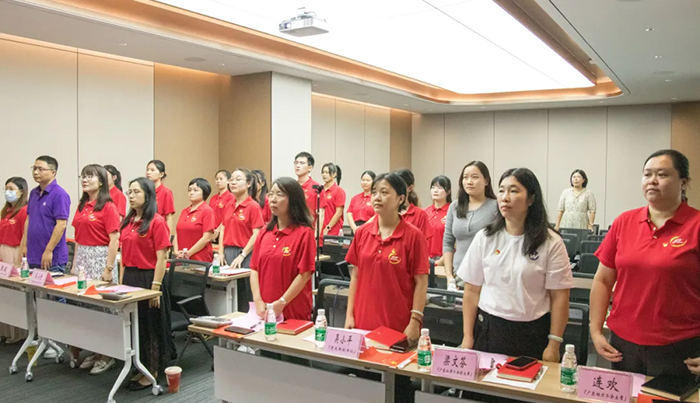 诵读红色经典，传承革命精神——半岛网页版党支部第二届朗诵竞赛活动